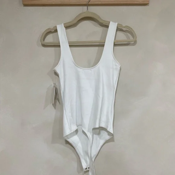 Good American Scuba Modern Tank Sculpting Bodysuit White Small NWT - Picture 5 of 10